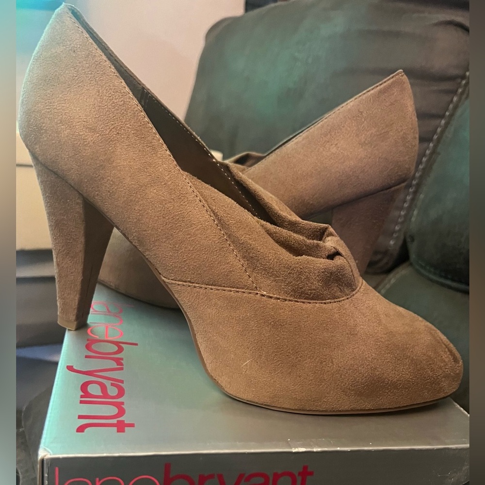 Lane Bryant Light Taupe Heels – Women’s Size 11